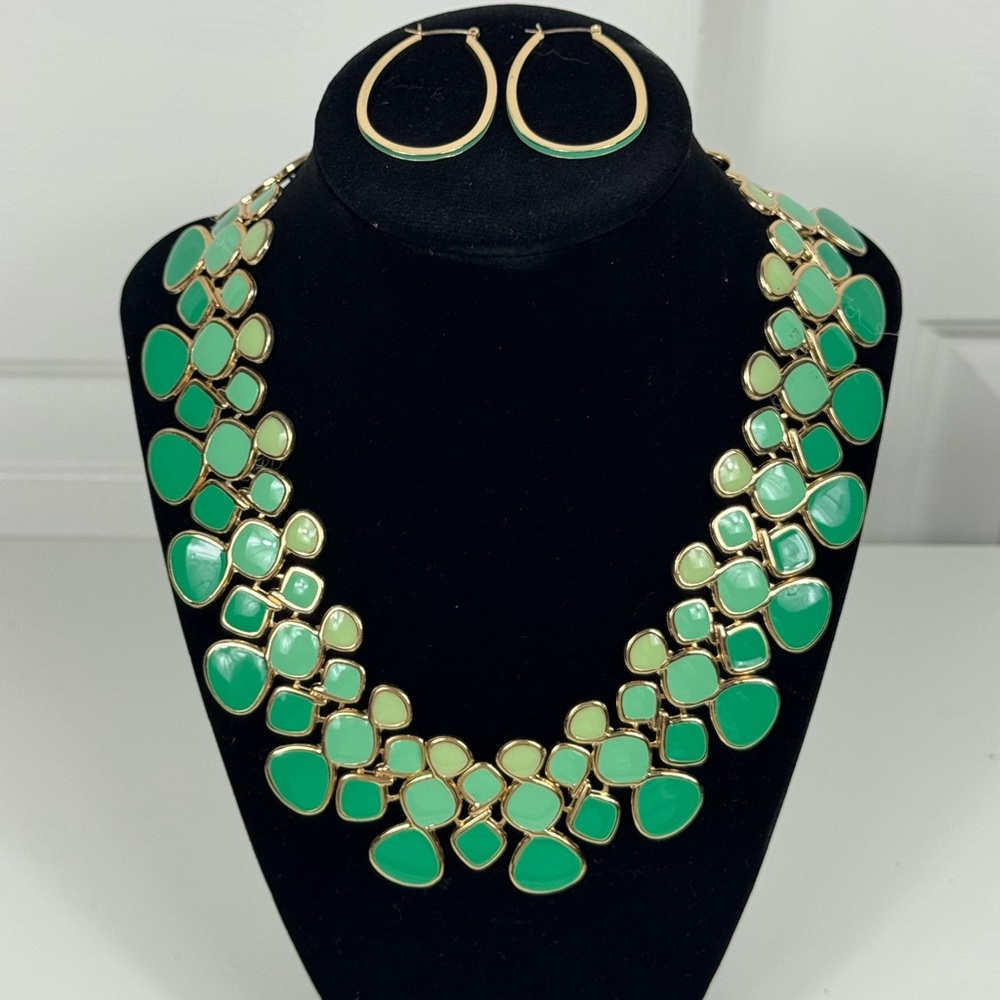 Green Enamel Honey Comb Collar‎ Neacklace And Matching Hoop Earrings